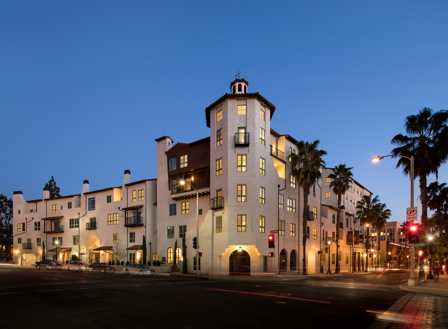 Andalucia Pasadena Apartments and Condos | 686 E Union Street | Ramiro