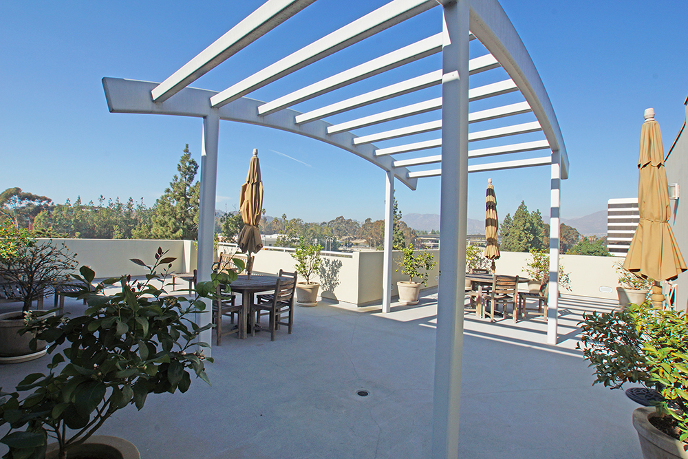 Pasadena Modern CondosRoof Top Patio 2 Ramiro & Erica Rivas