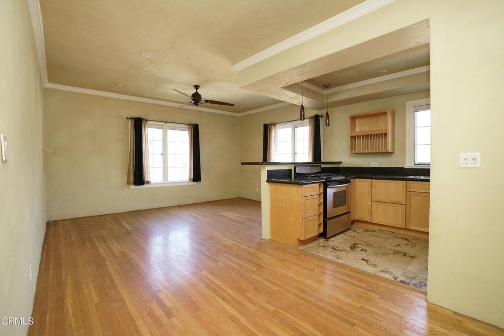 This image has an empty alt attribute; its file name is pasadena-cheap-spanish-condos-for-sale-1024x683.jpeg